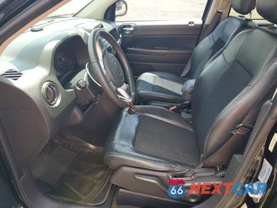 Zdjęcie 7 z 12 samochodu: 2017 JEEP COMPASS SPORT VIN:1C4NJCBA8HD153241 - miniatura