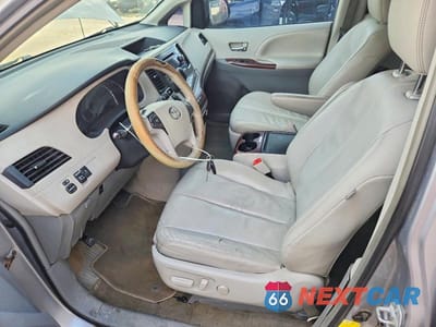 Zdjęcie 7 z 13 samochodu: 2012 TOYOTA SIENNA XLE 8-PASSENGER VIN:5TDYK3DC9CS266766 - miniatura