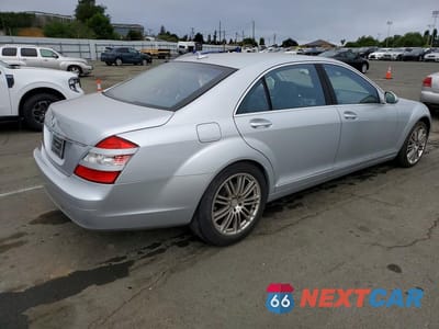 Trzecie zdjęcie samochodu z tyłu: 2009 MERCEDES-BENZ S 550 VIN:WDDNG71X99A279323 - miniatura