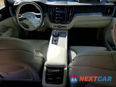 Zdjęcie 8 z 13 samochodu: 2024 VOLVO XC60 ULTIMATE VIN:YV4L12RM1R1750913 - miniatura