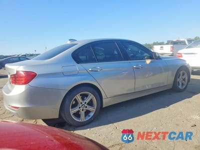 Trzecie zdjęcie samochodu z tyłu: 2013 BMW 328 I VIN:WBA3A5C53DF356117 - miniatura