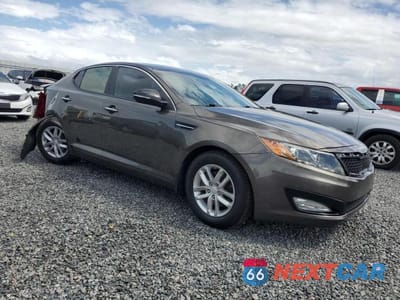 Czwarte zdjęcie samochodu z boku: 2013 KIA OPTIMA LX VIN:5XXGM4A79DG254400 - miniatura