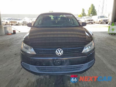 Piąte zdjęcie samochodu w środku: 2013 VOLKSWAGEN JETTA BASE VIN:3VW2K7AJ5DM374459 - miniatura