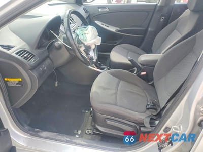 Zdjęcie 7 z 13 samochodu: 2013 HYUNDAI ACCENT SE VIN:KMHCU5AEXDU059351 - miniatura