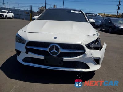 Piąte zdjęcie samochodu w środku: 2020 MERCEDES-BENZ CLA 250 VIN:WDD5J4GB3LN069909 - miniatura