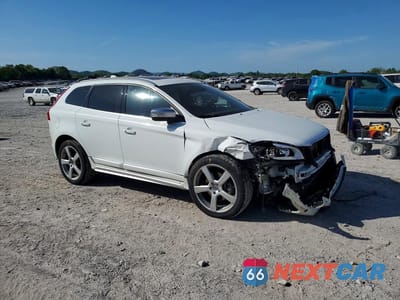 Czwarte zdjęcie samochodu z boku: 2013 VOLVO XC60 T6 VIN:YV4902DZ2D2456665 - miniatura
