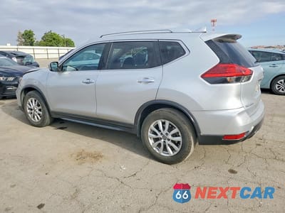 Drugie zdjęcie samochodu z przodu: 2017 NISSAN ROGUE SV VIN:KNMAT2MT3HP551683 - miniatura