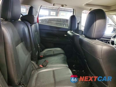 Zdjęcie 11 z 12 samochodu: 2016 MITSUBISHI OUTLANDER SE VIN:JA4AZ3A35GZ024427 - miniatura