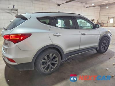Trzecie zdjęcie samochodu z tyłu: 2017 HYUNDAI SANTA FE SPORT 2.0T ULTIMATE VIN:5XYZWDLA5HG446152 - miniatura
