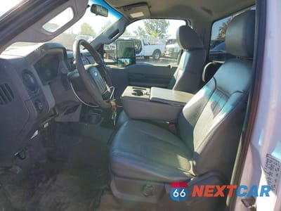 Zdjęcie 6 z 10 samochodu: 2015 FORD F250 SUPER DUTY UTILITY / SERVICE TRUCK VIN:1FDBF2A63FEA89740 - miniatura