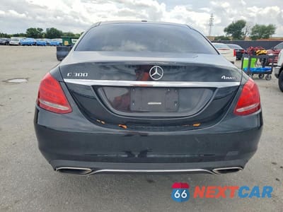 Zdjęcie 6 z 12 samochodu: 2016 MERCEDES-BENZ C 300 4MATIC VIN:55SWF4KB0GU100799 - miniatura