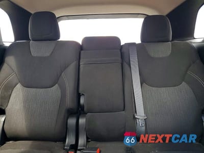 Zdjęcie 10 z 13 samochodu: 2016 JEEP CHEROKEE LATITUDE VIN:1C4PJLCB0GW136212 - miniatura