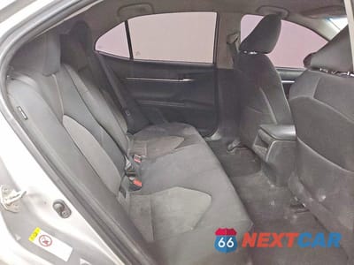 Zdjęcie 10 z 12 samochodu: 2018 TOYOTA CAMRY LE VIN:4T1B11HK5JU090351 - miniatura