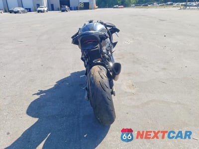 Czwarte zdjęcie samochodu z boku: 2025 BMW S 1000 RR VIN:WB10P2300S6L38790 - miniatura