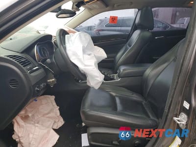 Zdjęcie 7 z 12 samochodu: 2023 CHRYSLER 300 TOURING L VIN:2C3CCADG3PH543323 - miniatura