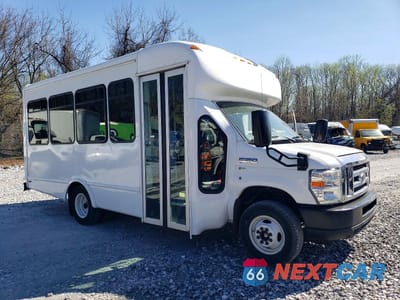 2015 FORD ECONOLINE E350 SUPER DUTY CUTAWAY VAN 1FDEE3FL9FDA17581 - główne zdjęcie licytacji z USA - miniatura