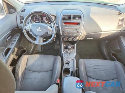 Zdjęcie 8 z 13 samochodu: 2011 MITSUBISHI OUTLANDER SPORT ES VIN:JA4AP3AU3BZ010338 - miniatura