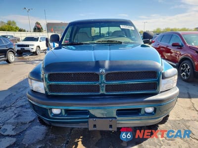 Piąte zdjęcie samochodu w środku: 1998 DODGE RAM 2500 VIN:1B7KF23W5WJ221017 - miniatura