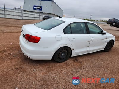 Trzecie zdjęcie samochodu z tyłu: 2014 VOLKSWAGEN JETTA SE VIN:3VWD17AJ2EM424201 - miniatura
