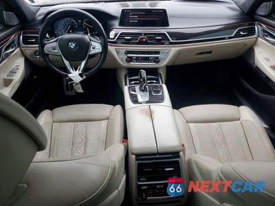 Zdjęcie 8 z 11 samochodu: 2018 BMW 750 XI VIN:WBA7F2C51JG424101 - miniatura