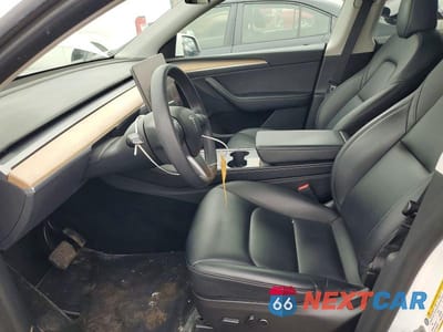 Zdjęcie 7 z 12 samochodu: 2022 TESLA MODEL Y VIN:7SAYGDEE8NA012920 - miniatura