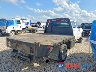 Trzecie zdjęcie samochodu z tyłu: 2015 GMC SIERRA C3500 VIN:1GD411C86FF151058 - miniatura