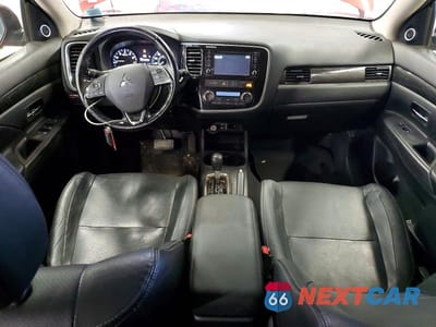 Zdjęcie 8 z 12 samochodu: 2016 MITSUBISHI OUTLANDER SE VIN:JA4AZ3A35GZ024427 - miniatura