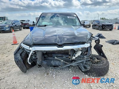 Piąte zdjęcie samochodu w środku: 2019 DODGE 1500 LARAMIE VIN:1C6SRFJT3KN786528 - miniatura