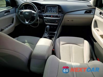 Zdjęcie 8 z 13 samochodu: 2018 HYUNDAI SONATA SE VIN:5NPE24AF0JH648050 - miniatura