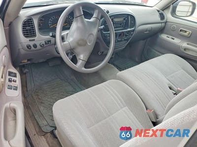 Zdjęcie 8 z 13 samochodu: 2002 TOYOTA TUNDRA SR5 V8 VIN:5TBRT341X2S316582 - miniatura