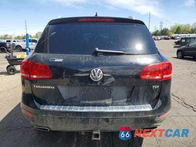 Zdjęcie 6 z 13 samochodu: 2012 VOLKSWAGEN TOUAREG V6 TDI VIN:WVGFK9BPXCD004813 - miniatura