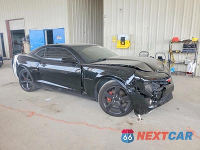 Czwarte zdjęcie samochodu z boku: 2011 CHEVROLET CAMARO LS VIN:2G1FA1ED2B9153750 - miniatura
