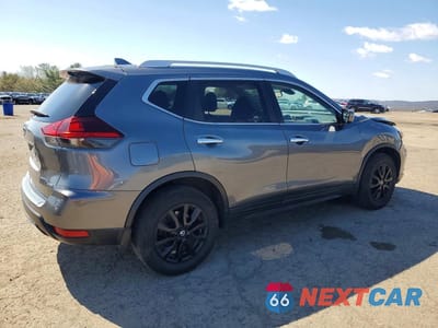 Trzecie zdjęcie samochodu z tyłu: 2019 NISSAN ROGUE S VIN:5N1AT2MV6KC798787 - miniatura