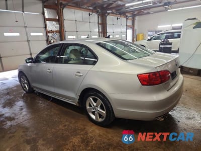 Drugie zdjęcie samochodu z przodu: 2011 VOLKSWAGEN JETTA TDI VIN:3VW3L7AJ7BM072184 - miniatura