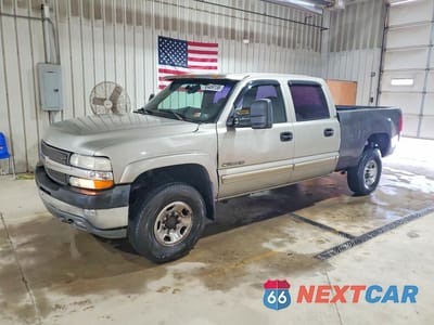 2001 CHEVROLET SILVERADO K2500 HEAVY DUTY 1GCHK23U41F208808 - główne zdjęcie licytacji z USA - miniatura