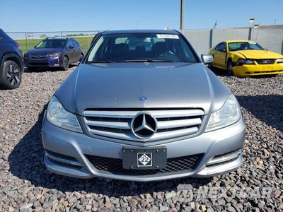 Piąte zdjęcie samochodu w środku: 2012 MERCEDES-BENZ C 300 4MATIC VIN:WDDGF8BBXCR211044 - miniatura