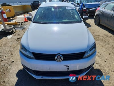 Piąte zdjęcie samochodu w środku: 2013 VOLKSWAGEN JETTA BASE VIN:3VW2K7AJ4DM375537 - miniatura