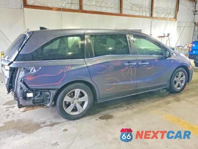 Trzecie zdjęcie samochodu z tyłu: 2018 HONDA ODYSSEY EXL VIN:5FNRL6H74JB036182 - miniatura