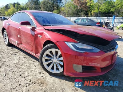 Czwarte zdjęcie samochodu z boku: 2016 TESLA MODEL S VIN:5YJSA1E12GF174838 - miniatura