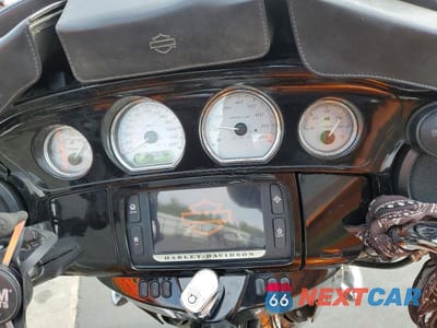 Zdjęcie 7 z 9 samochodu: 2014 HARLEY-DAVIDSON FLHXS STREET GLIDE SPECIAL VIN:1HD1KRM30EB671167 - miniatura