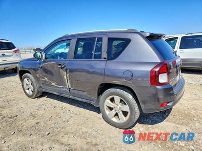 Drugie zdjęcie samochodu z przodu: 2015 JEEP COMPASS LATITUDE VIN:1C4NJDEB8FD303484 - miniatura