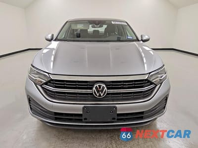 Piąte zdjęcie samochodu w środku: 2024 VOLKSWAGEN JETTA SE VIN:3VWEM7BU7RM017775 - miniatura