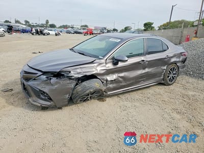 2024 TOYOTA CAMRY SE 4T1G11AKXRU855050 - główne zdjęcie licytacji z USA - miniatura