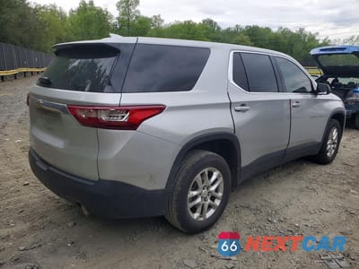 Trzecie zdjęcie samochodu z tyłu: 2019 CHEVROLET TRAVERSE LS VIN:1GNERFKW0KJ189706 - miniatura