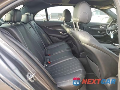 Zdjęcie 10 z 13 samochodu: 2019 MERCEDES-BENZ E 300 VIN:WDDZF4JB2KA596891 - miniatura