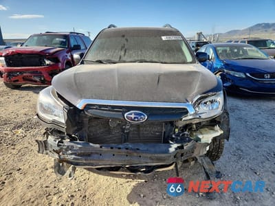 Piąte zdjęcie samochodu w środku: 2018 SUBARU FORESTER 2.0XT PREMIUM VIN:JF2SJGEC6JH532276 - miniatura