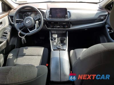 Zdjęcie 8 z 14 samochodu: 2022 NISSAN ROGUE SV VIN:5N1BT3BBXNC691166 - miniatura