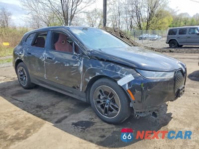 Czwarte zdjęcie samochodu z boku: 2024 BMW IX XDRIVE50 VIN:WB523CF02RCP02773 - miniatura