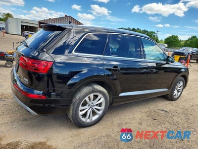 Trzecie zdjęcie samochodu z tyłu: 2017 AUDI Q7 PREMIUM VIN:WA1AAAF77HD037265 - miniatura