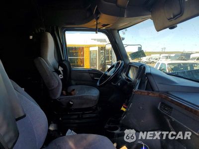 Piąte zdjęcie samochodu w środku: 2020 INTERNATIONAL LT625 SEMI TRUCK VIN:3HSDZAPR4LN484369 - miniatura